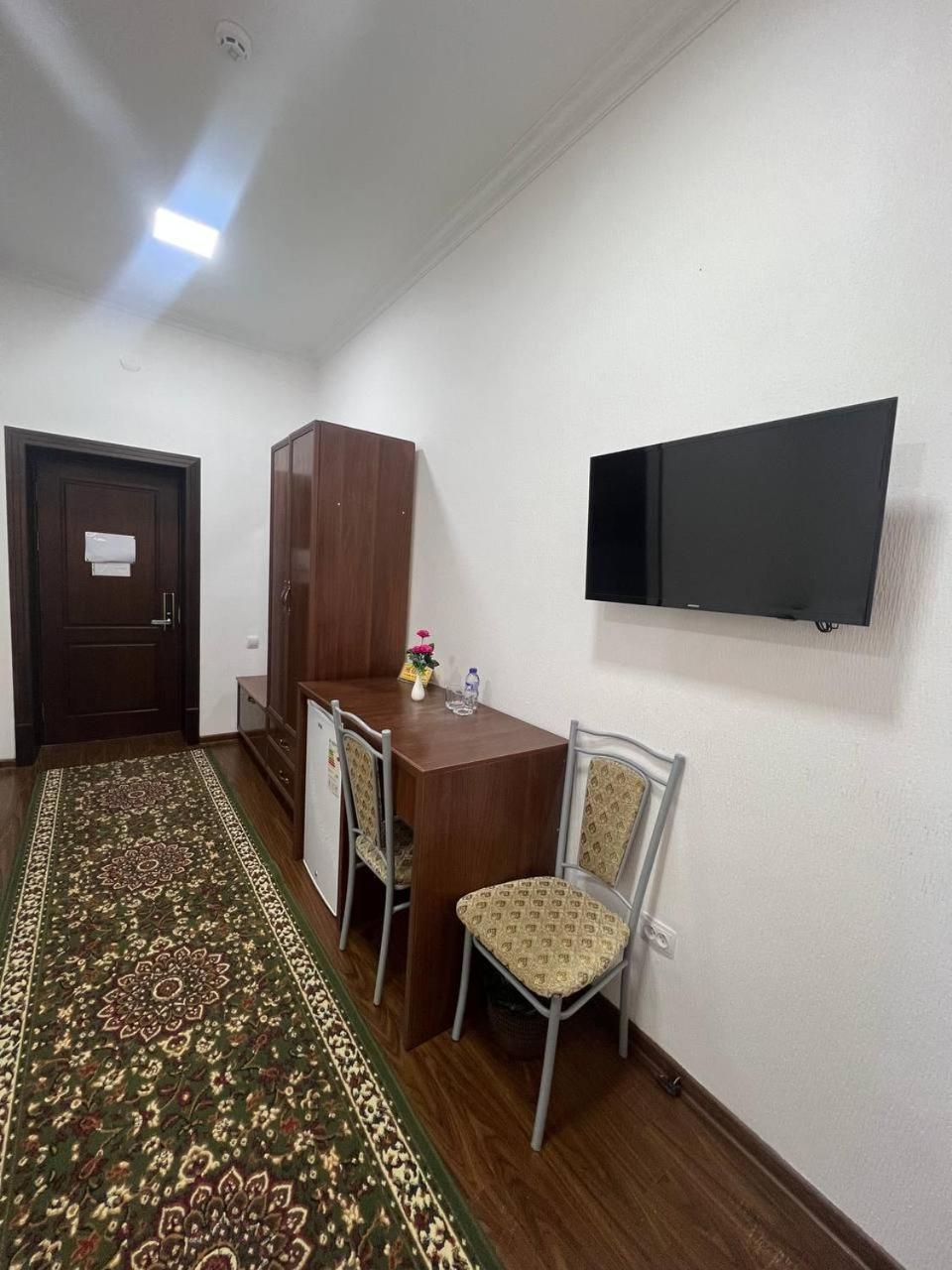 Karakalpak Palace Hotel นูกุส ภายนอก รูปภาพ