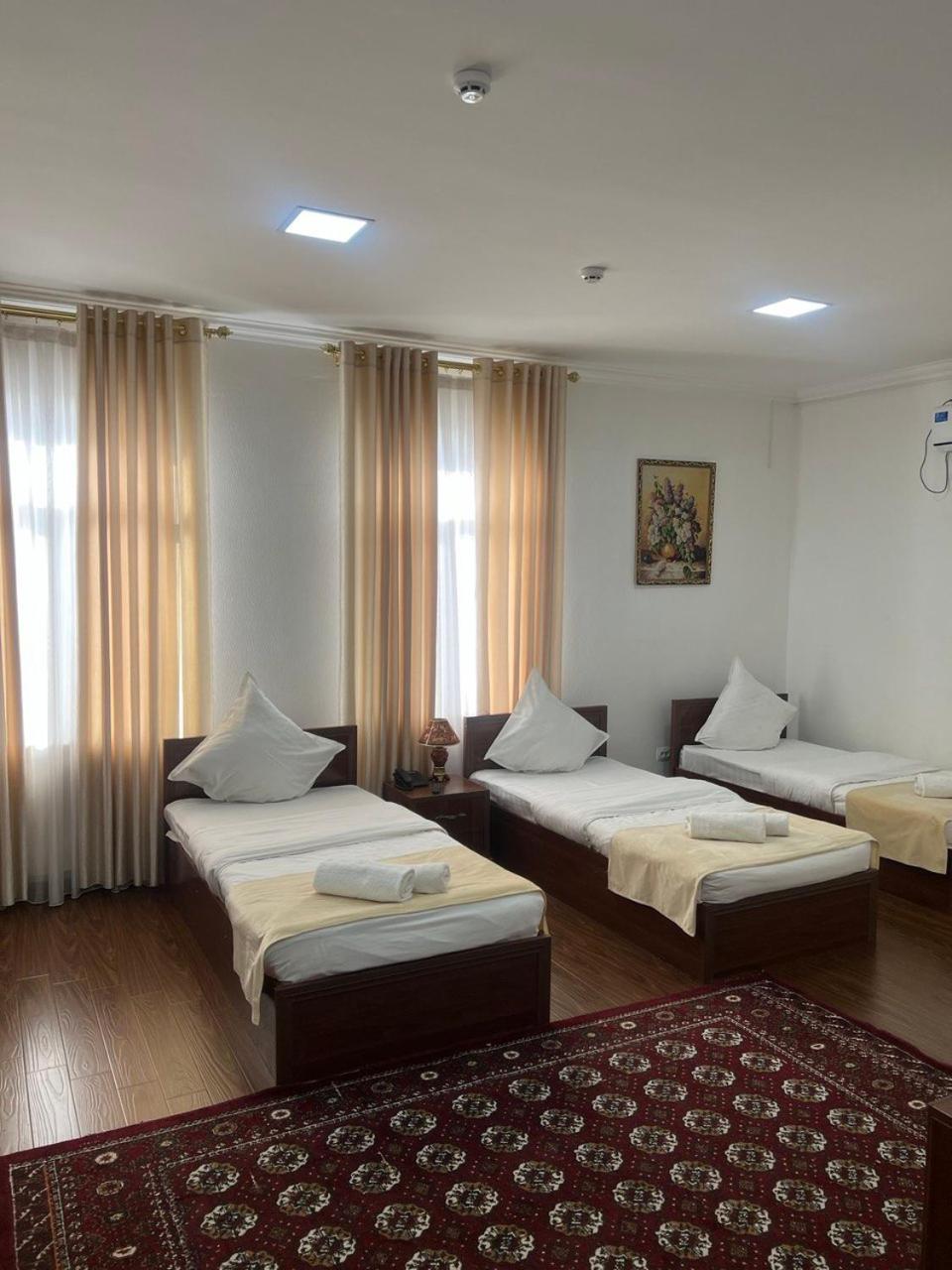 Karakalpak Palace Hotel นูกุส ภายนอก รูปภาพ