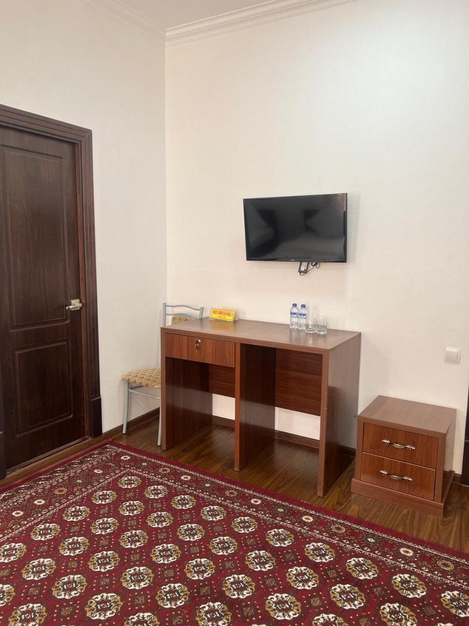 Karakalpak Palace Hotel นูกุส ภายนอก รูปภาพ