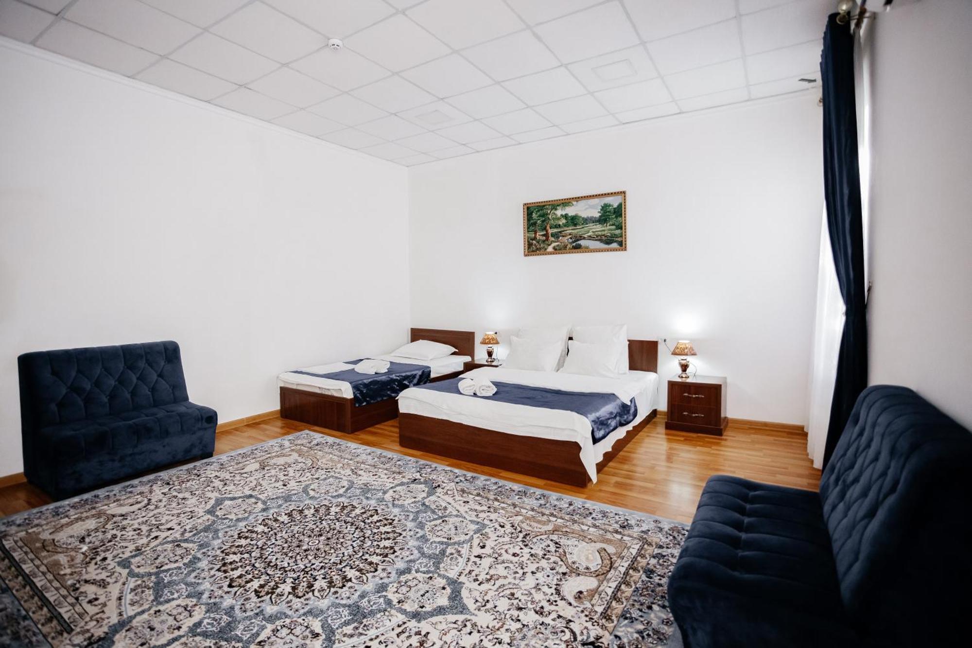 Karakalpak Palace Hotel นูกุส ภายนอก รูปภาพ