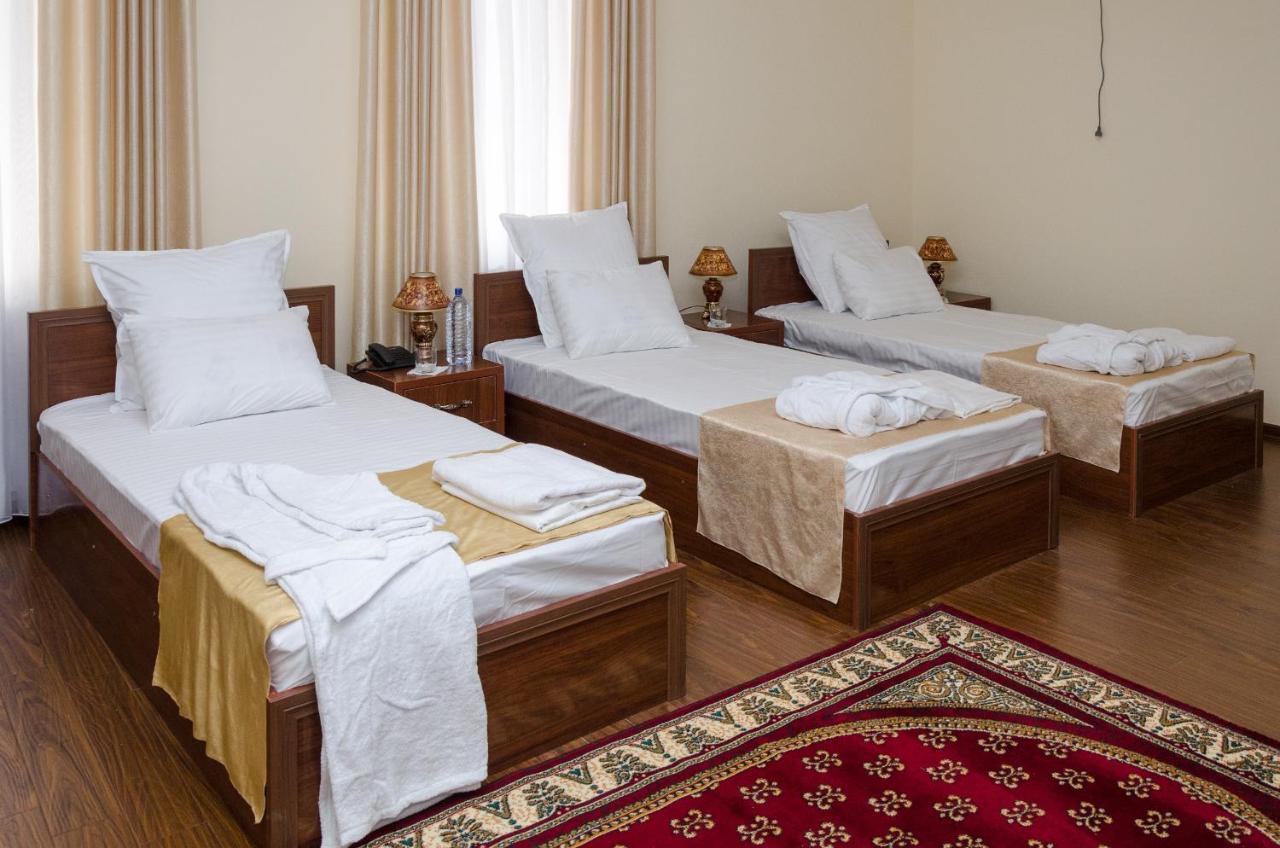 Karakalpak Palace Hotel นูกุส ภายนอก รูปภาพ